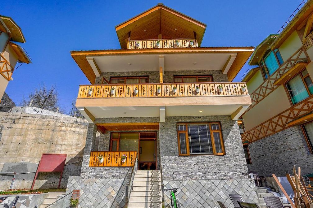 Luxury villas in Manali, Himachal Pradesh, North India LTN310