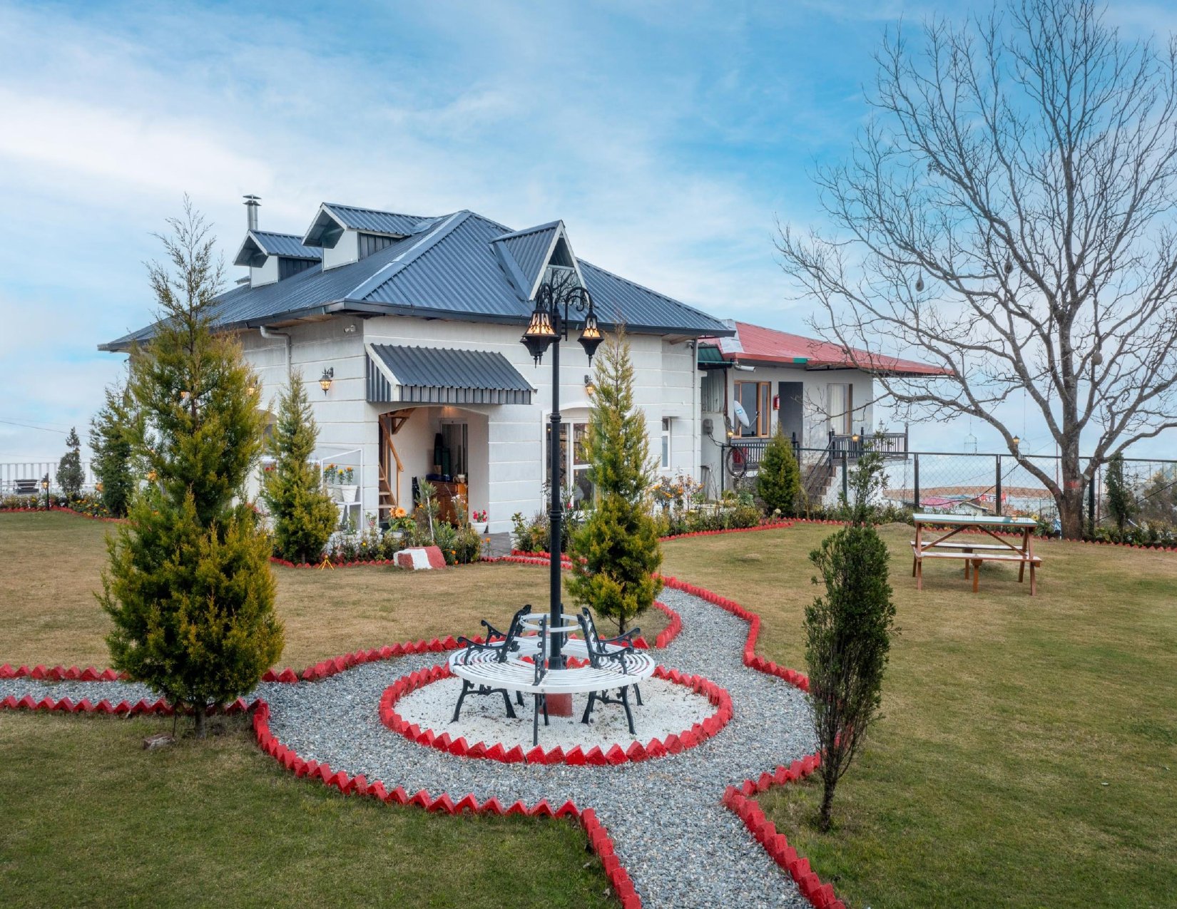 Luxury villas in Mussoorie, Uttarakhand, North India LTN337