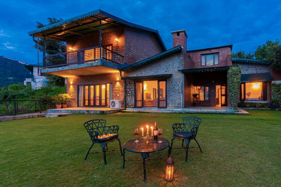 Luxury villas in Kasauli, Himachal Pradesh, North India LTN401