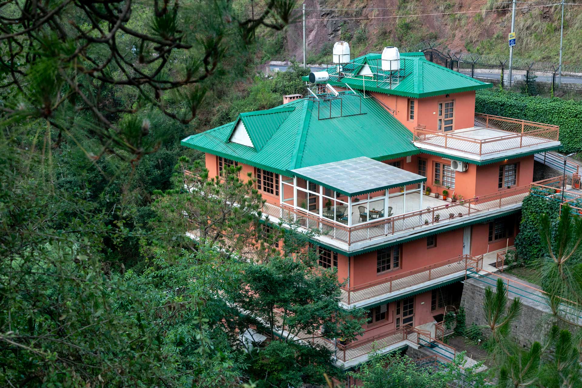 Luxury villas in Kasauli, Himachal Pradesh, North India LTN416
