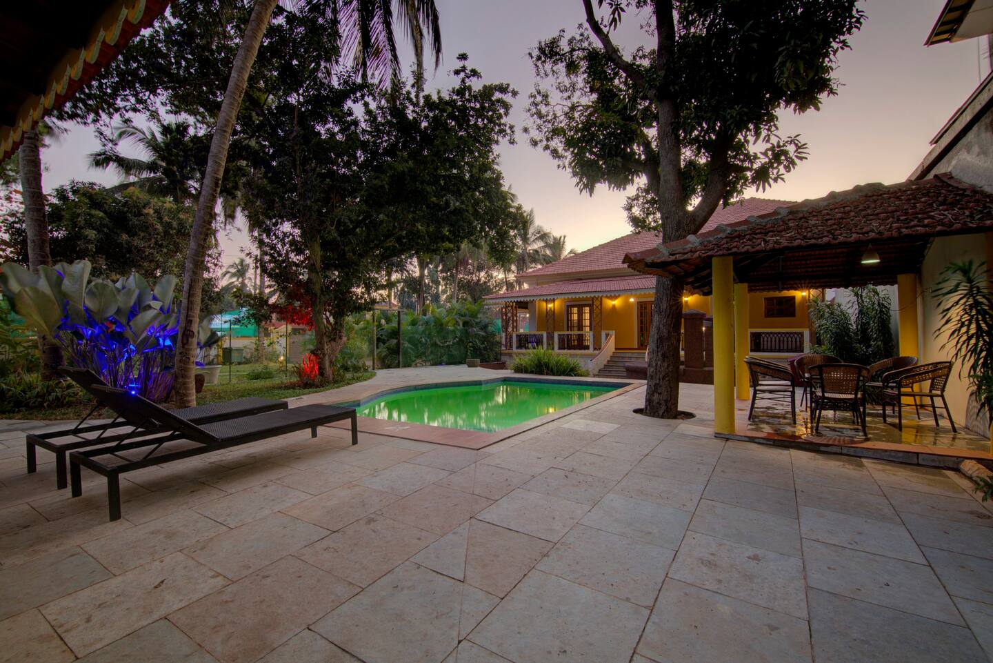 Luxury villas in Candolim, North Goa, India LT510