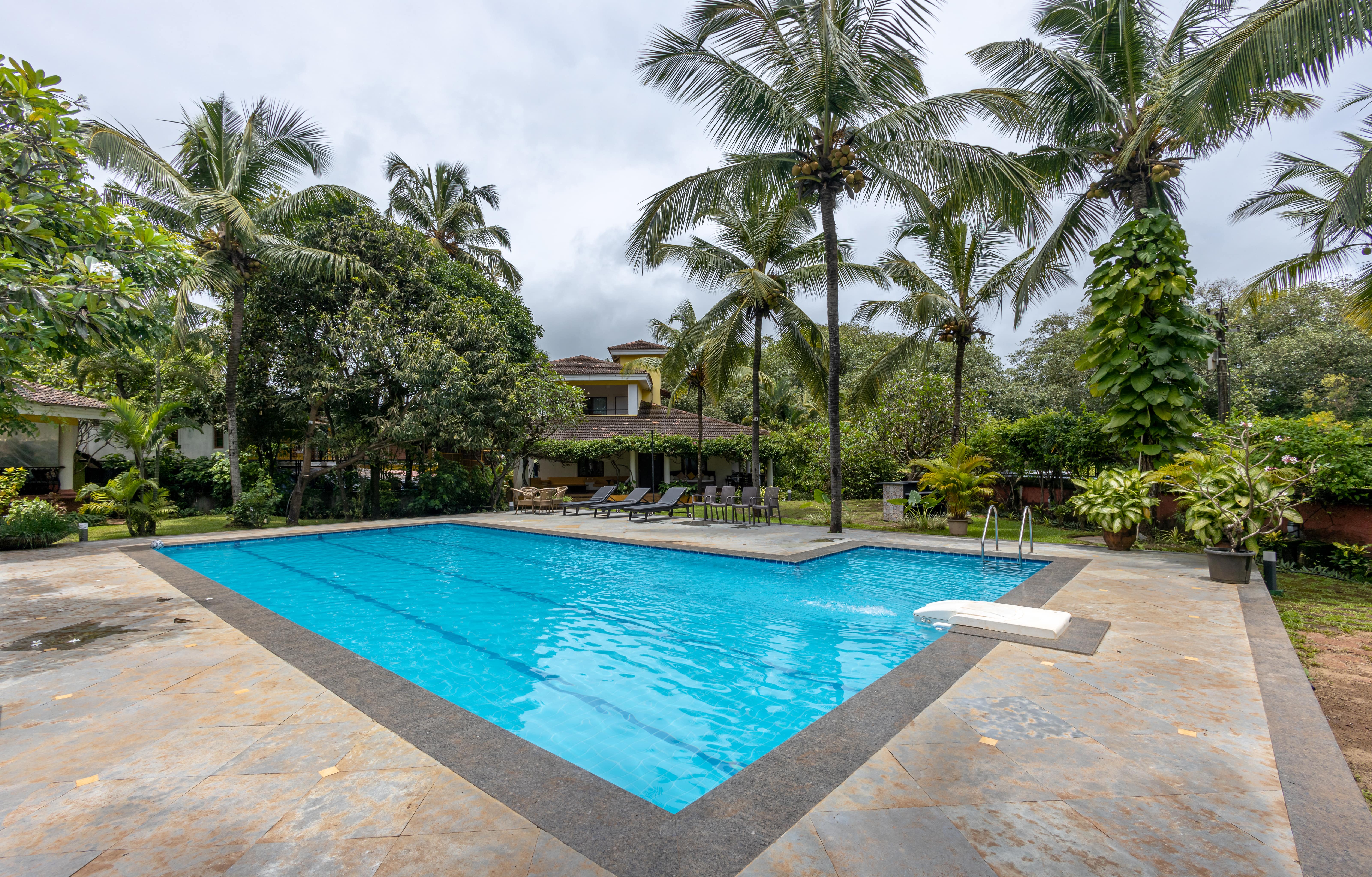 Luxury villas in Candolim, North Goa, India LT822