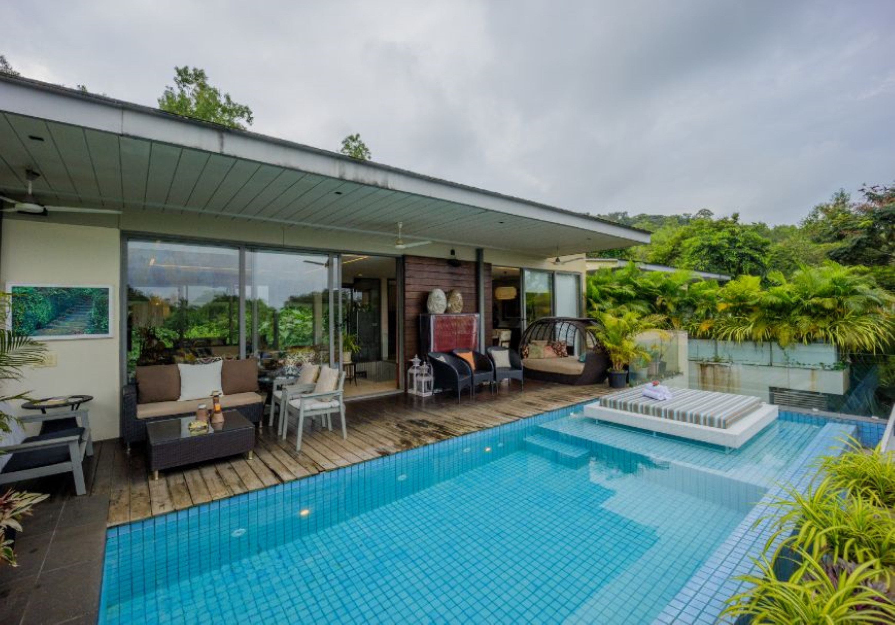 Luxury villas in Parra, North Goa, India LT905