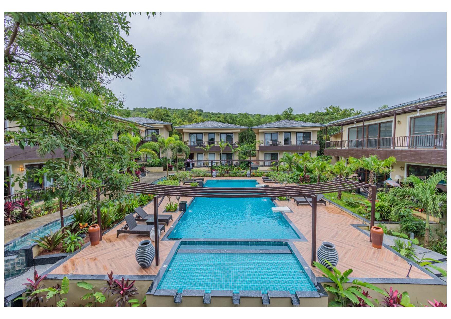 Luxury villas in Assagao, North Goa, India LT363 (V8)