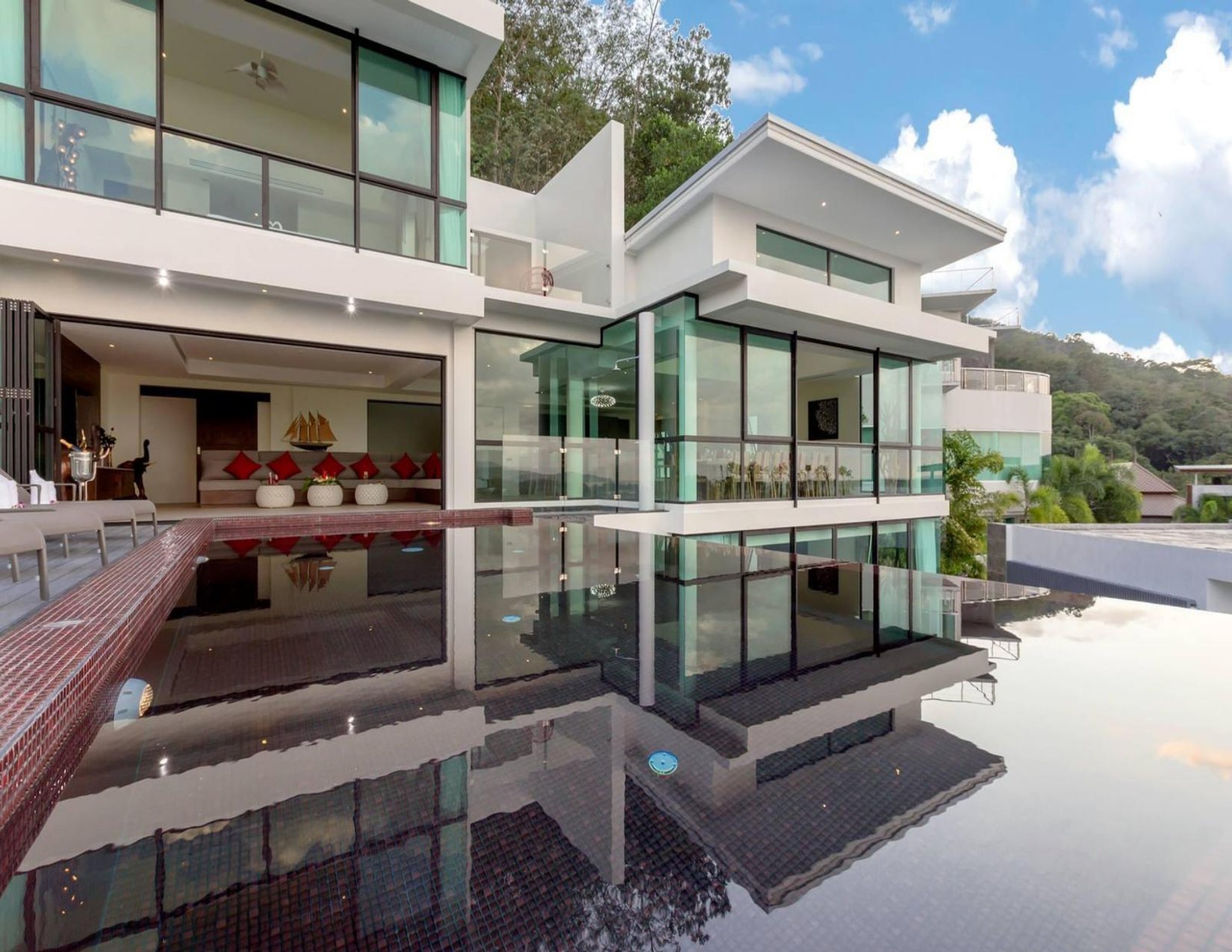 Luxury villas in Phuket, Thailand, International LTT702