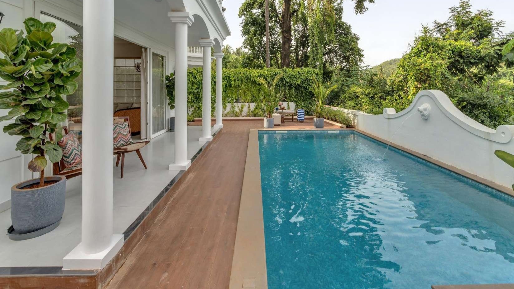 Luxury villas in Anjuna, North Goa, India LT586