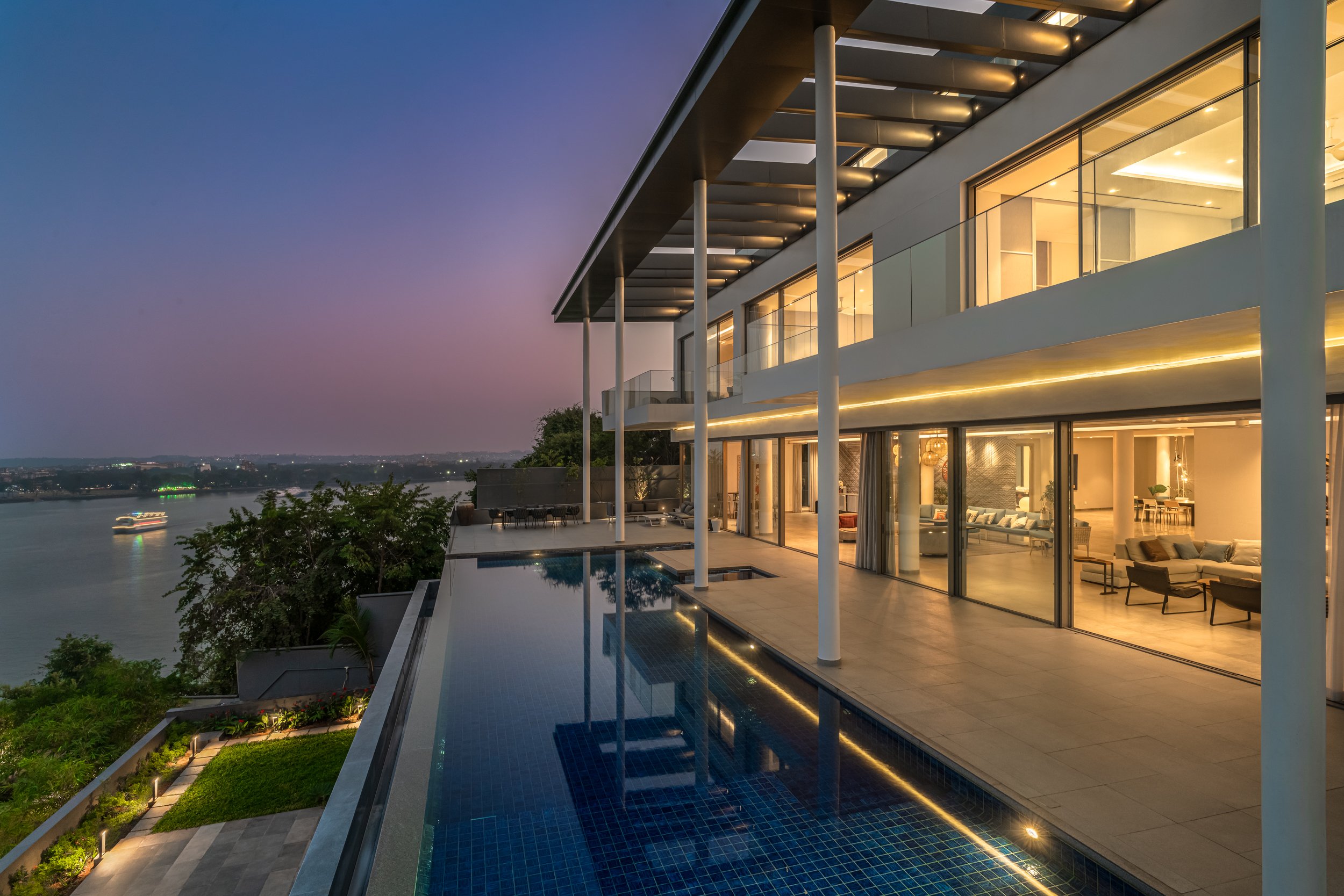 Luxury villas in Reis Magos, North Goa, India LT1201