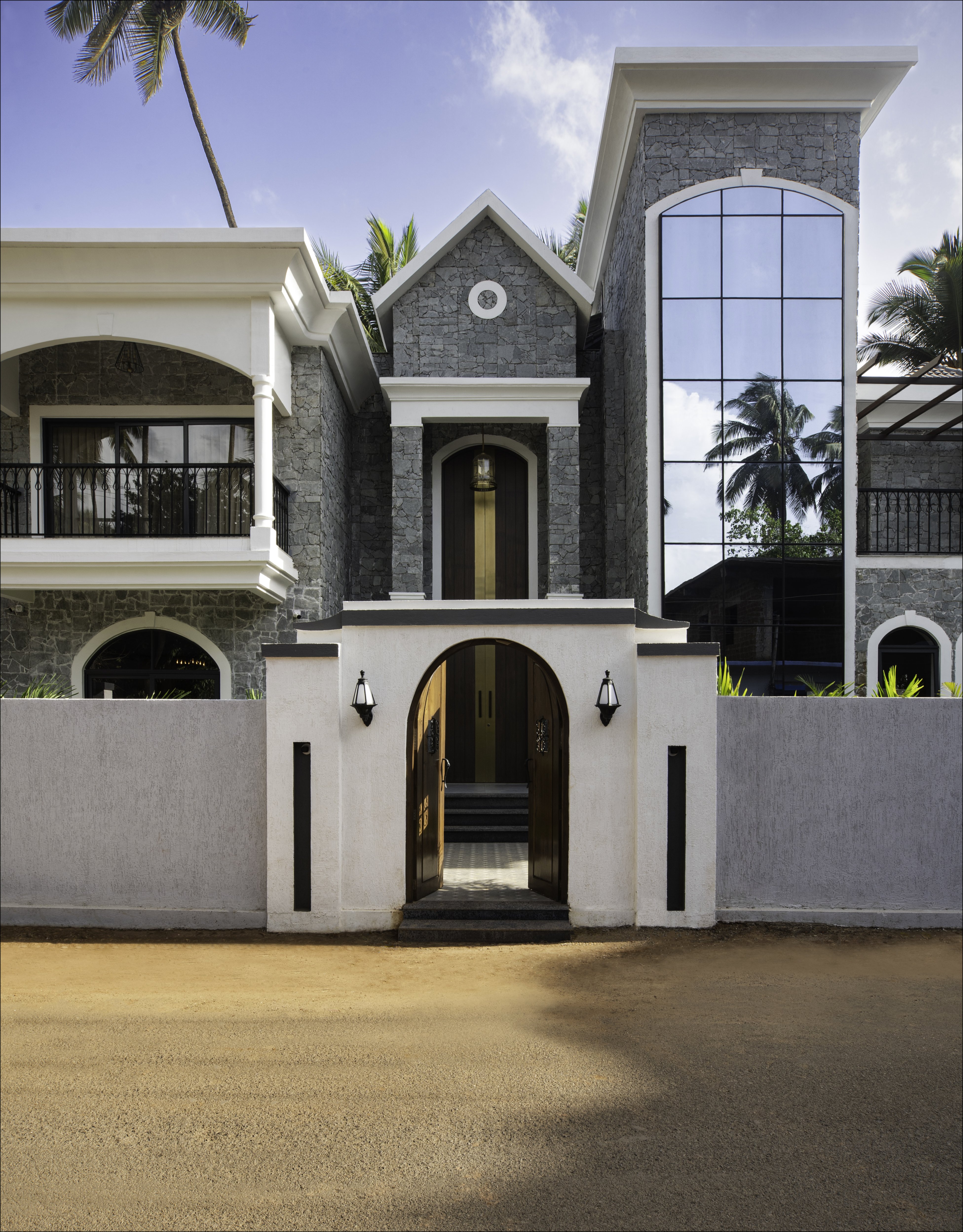 Luxury villas in Morjim, North Goa, India LT484