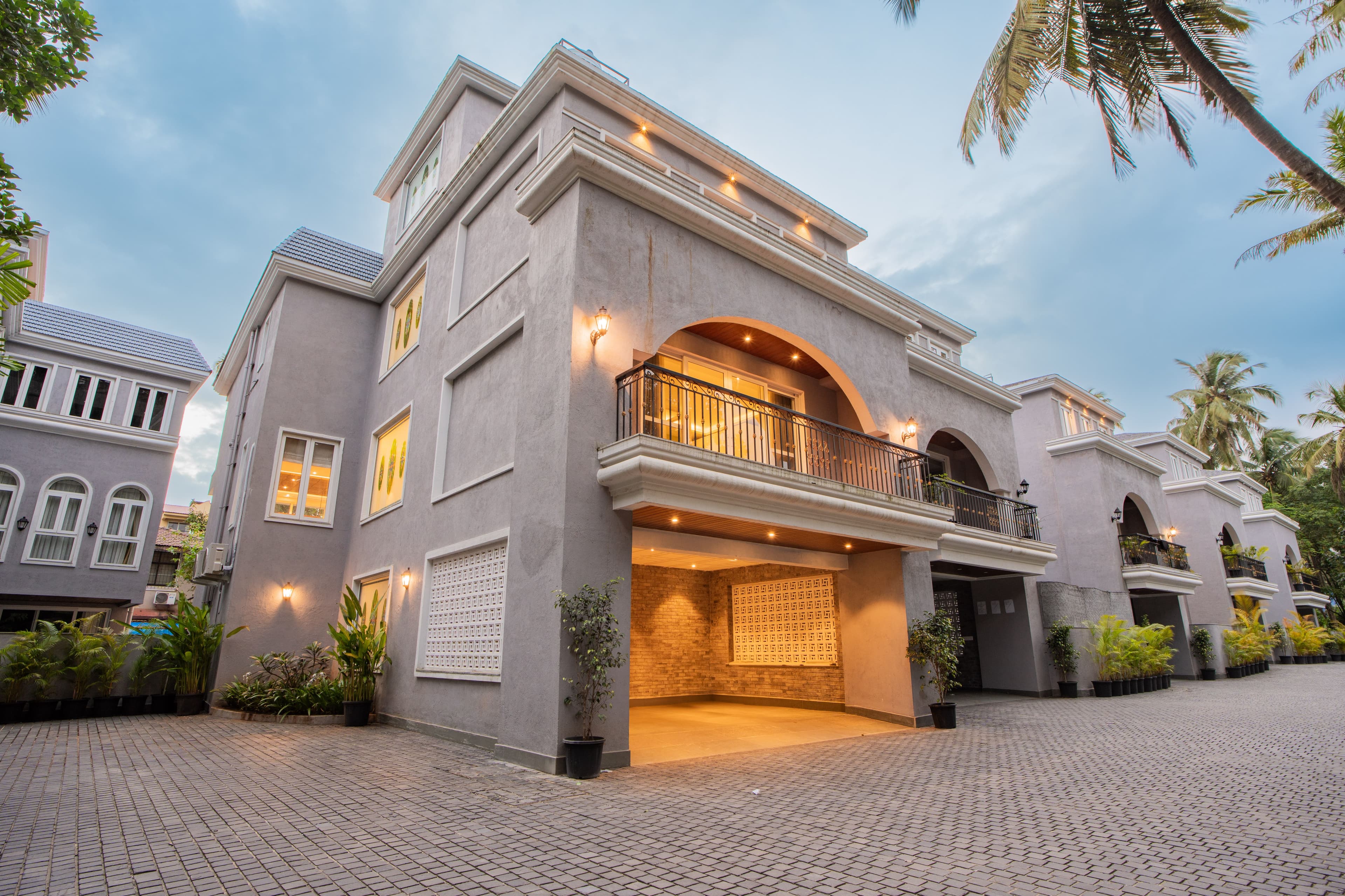 LT519(V5)| 5-BHK Villa with Private Pool, Lounge Area & Bar