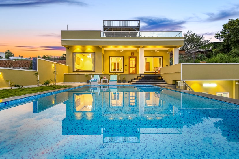 LTR207 | 2-BHK Getaway with Private Pool, Open-Air Gazebo & Terrace At Fatehsagar Lake