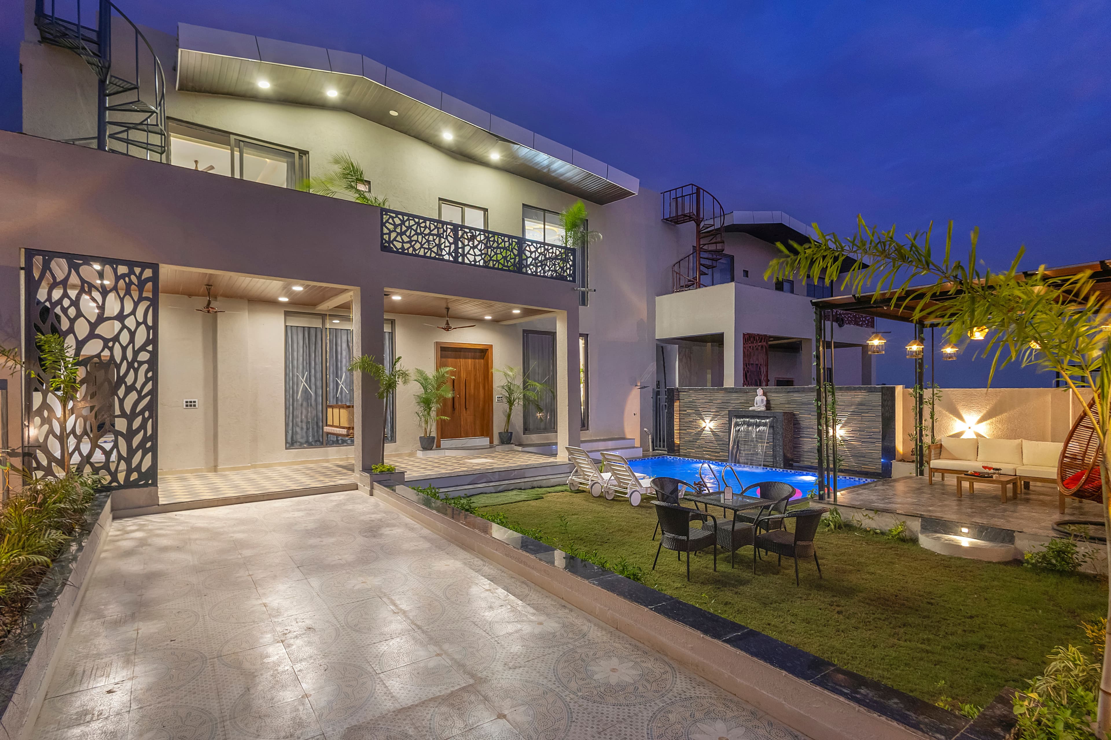 LTR813 | 8-BHK Retreat With Private Pool, Gazebo, Garden, Bar & Scenic Aravali Views