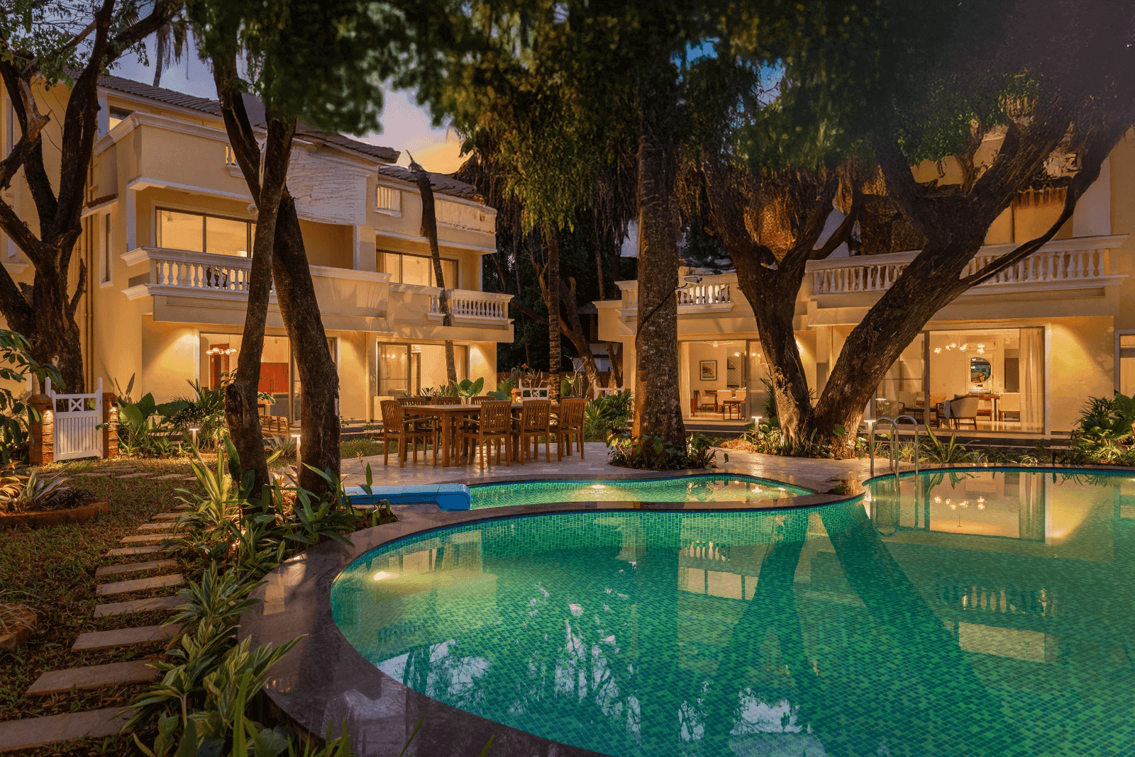 LT303S(V2) | Shared Pool | Serene 3-BHK With Lift; Near Popular Beaches