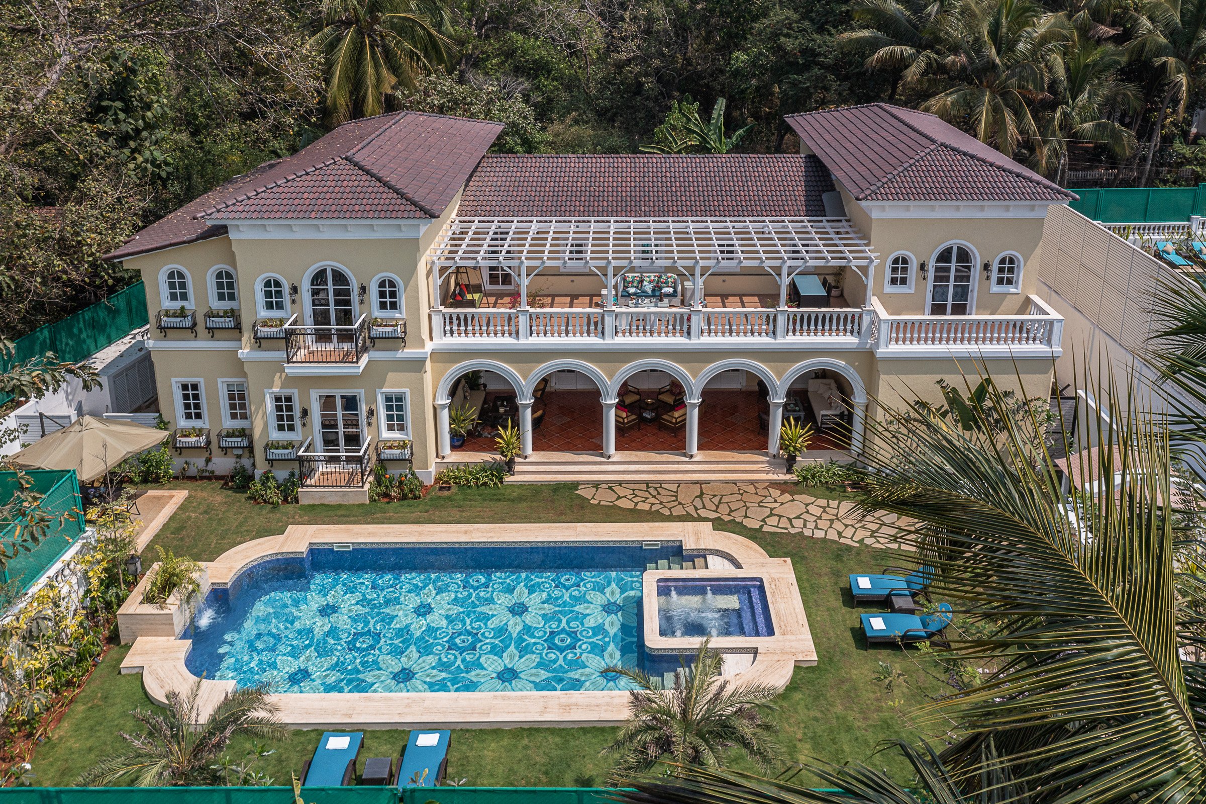 Luxury villas in Anjuna, North Goa, India LT556
