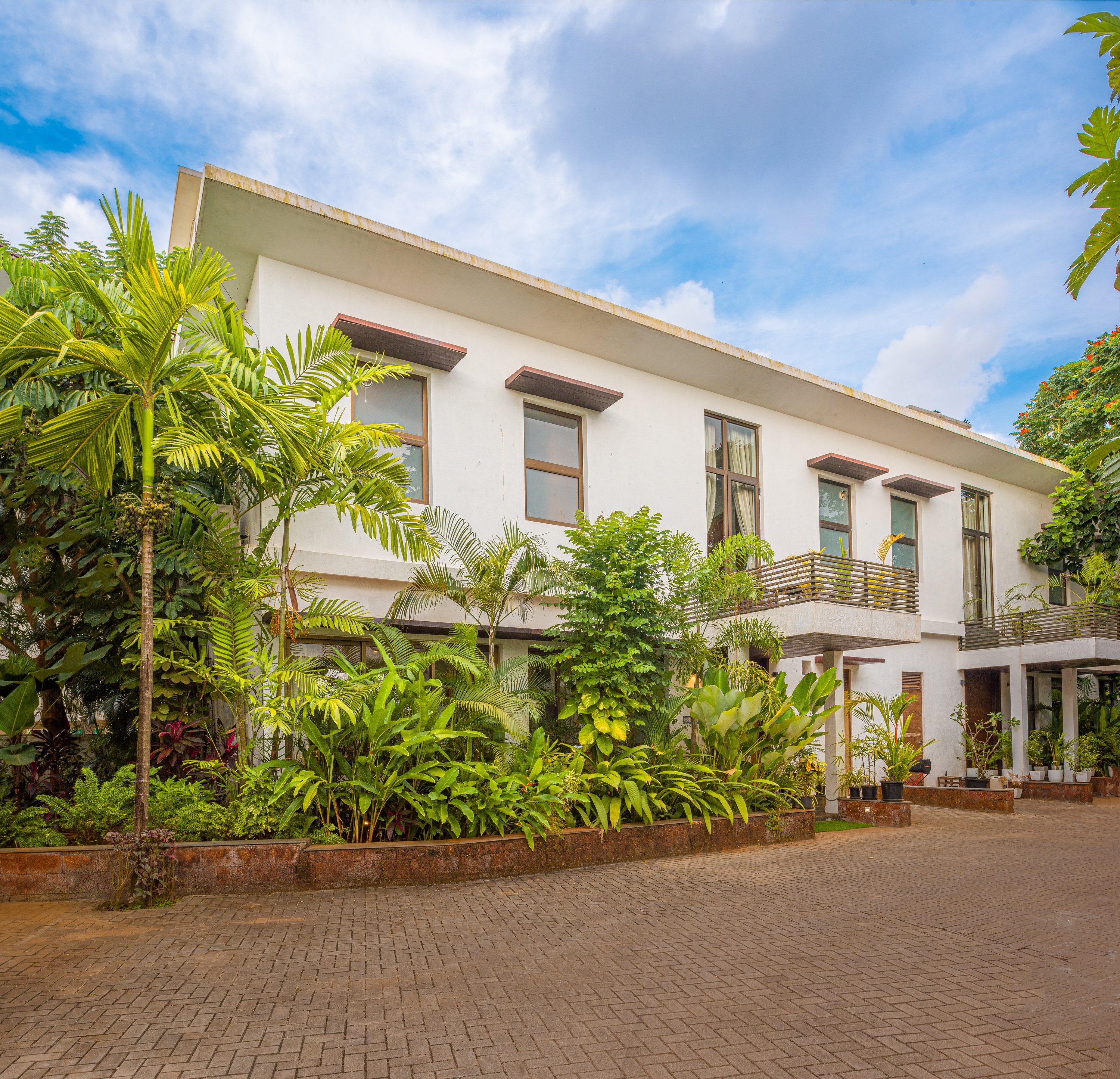 Luxury villas in Candolim, North Goa, India LT331