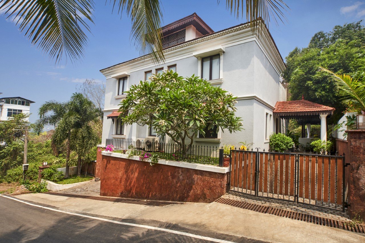 Luxury villas in Candolim, North Goa, India LT302
