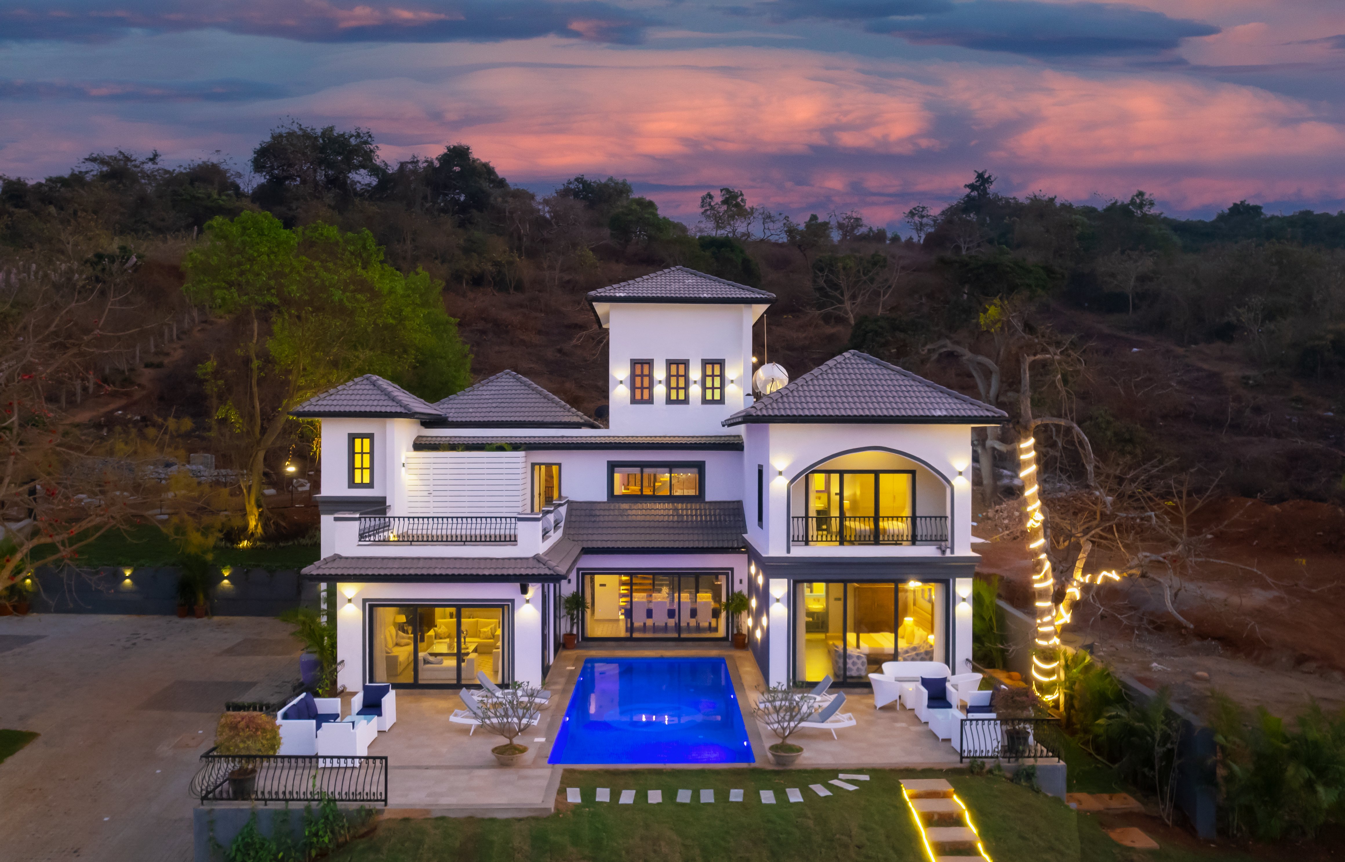 Luxury villas in Calangute, North Goa, India LT754