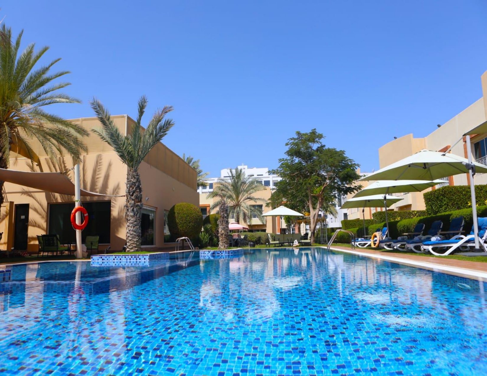 Luxury villas in Al-Barsha, Dubai, United Arab Emirates LTD400