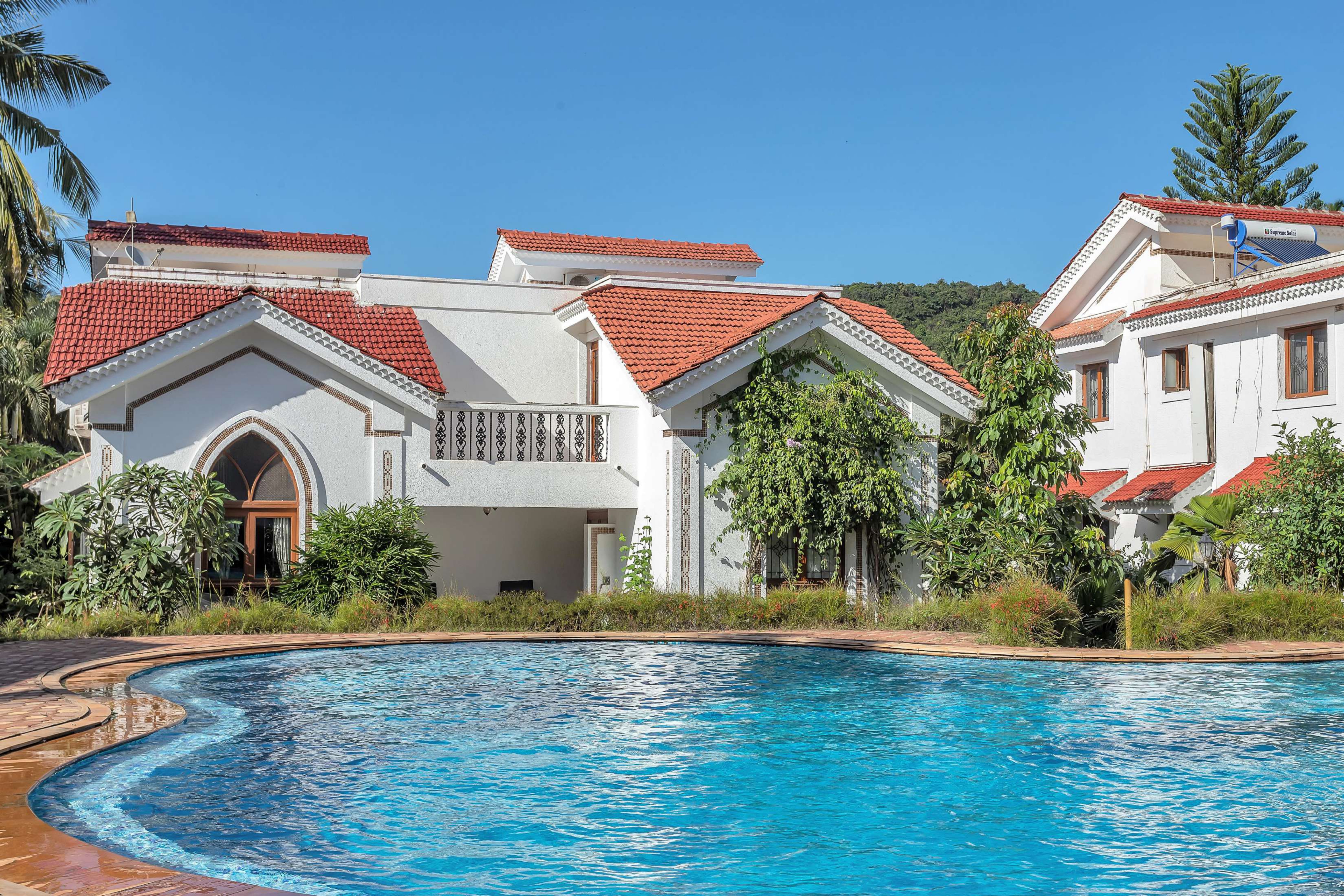 Luxury villas in Arpora, North Goa, India LT Apartment-398