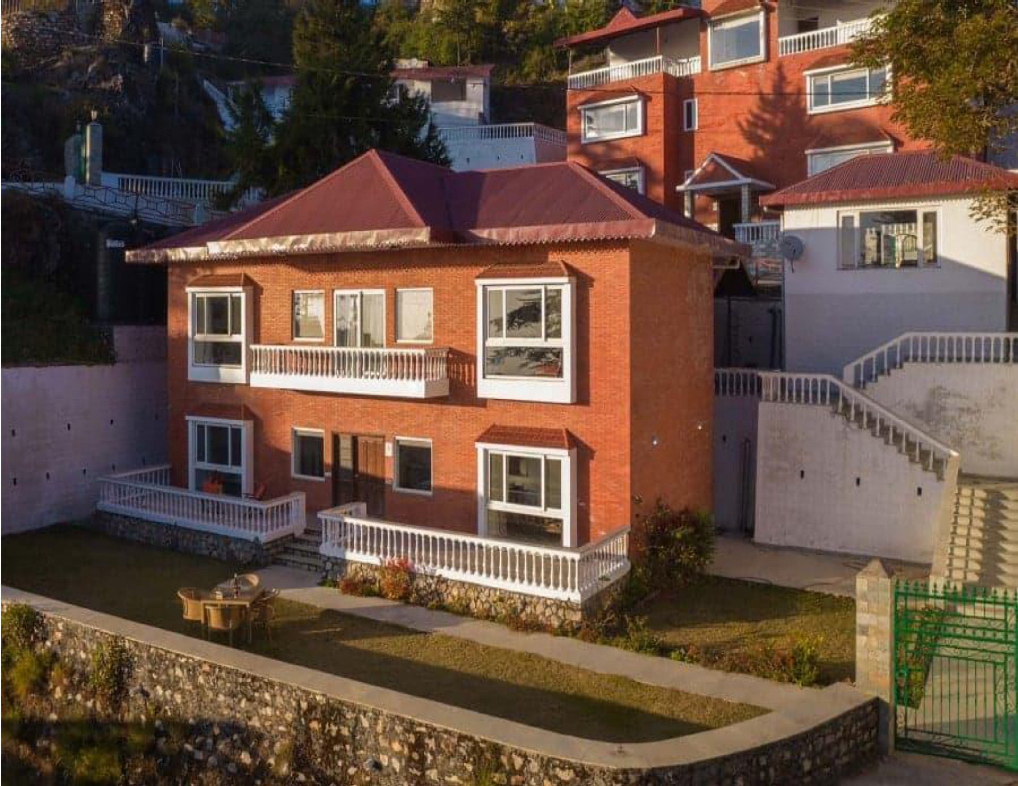 Luxury villas in Mussoorie, Uttarakhand, North India LTN348