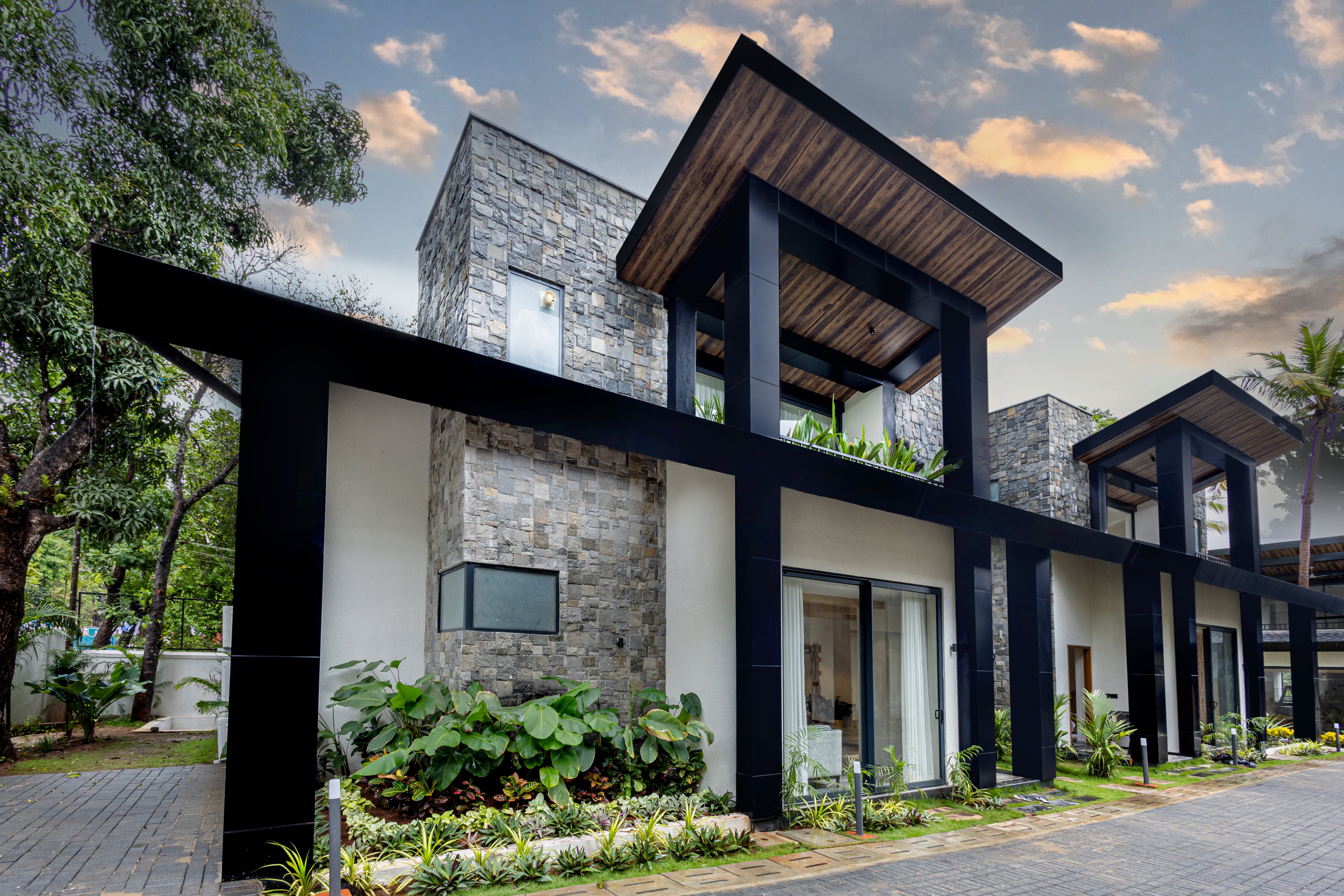 Luxury villas in Siolim, North Goa, India LT658