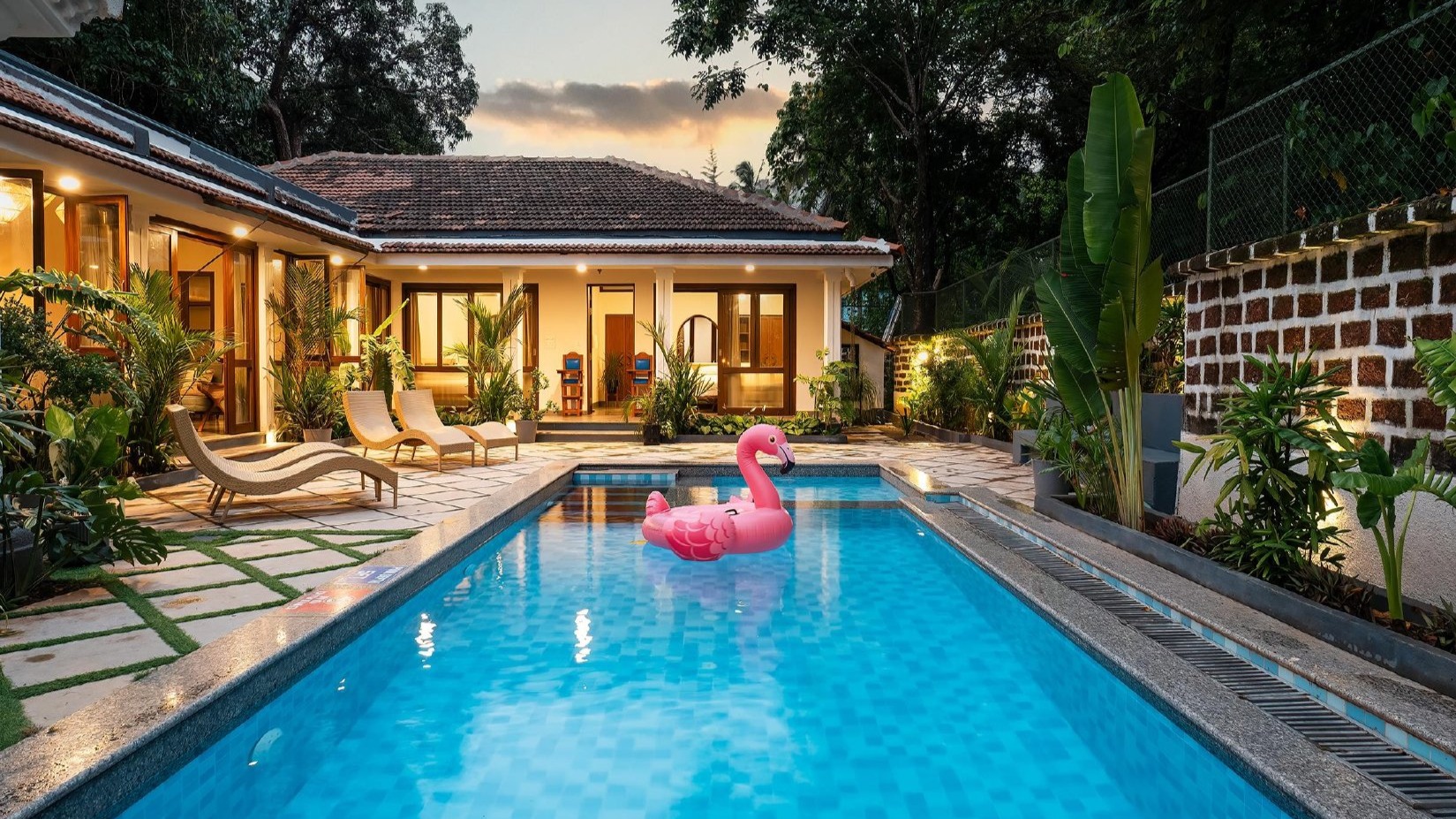 Luxury villas in Anjuna, North Goa, India LT524