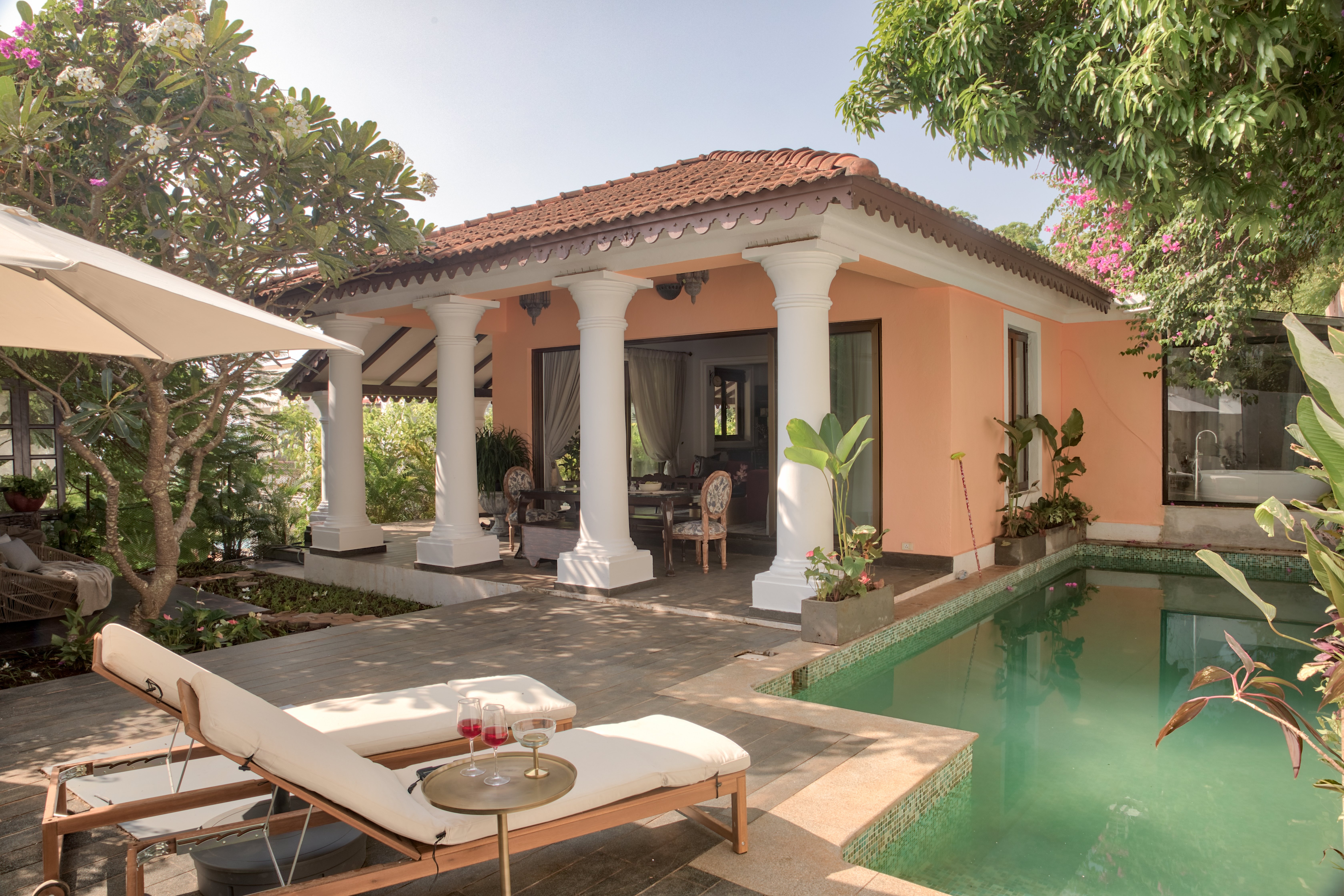 Luxury villas in Candolim, North Goa, India LT200